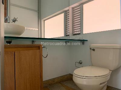Casa en arriendo en El Poblado, Medellín · foto 17 de 19