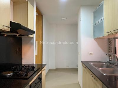 Casa en arriendo en El Poblado, Medellín · foto 6 de 19