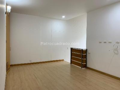 Casa en arriendo en El Poblado, Medellín · foto 9 de 19