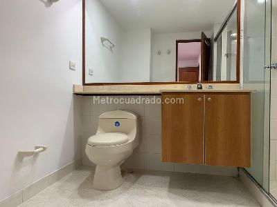 Apartamento de 3 alcobas en venta en El Poblado, Medellín, 124 m² · foto 14 de 16
