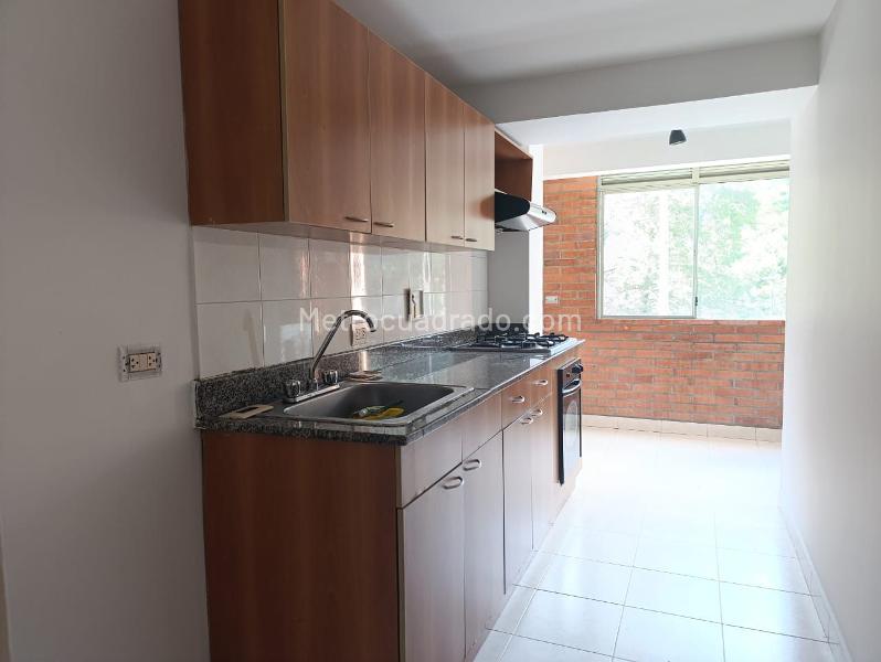 2BR Apartment for Rent in El Poblado with Balcony & Covered Parking - 6
