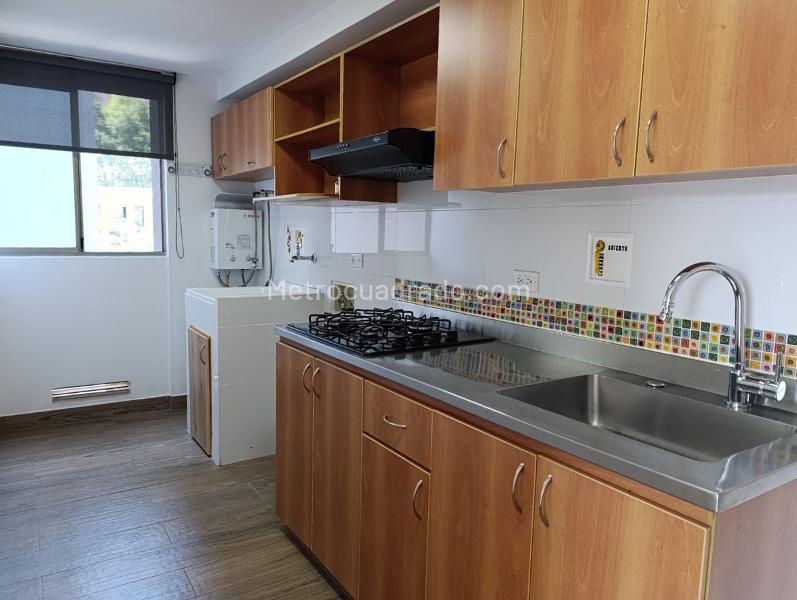 3BR Apartment with Balcony and Covered Parking in El Poblado - 5