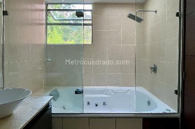 Casa de 3 alcobas en venta en Envigado, Envigado, 251 m² · foto 13 de 16