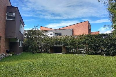 Casa de 3 alcobas en venta en Envigado, Envigado, 251 m² · foto 15 de 16