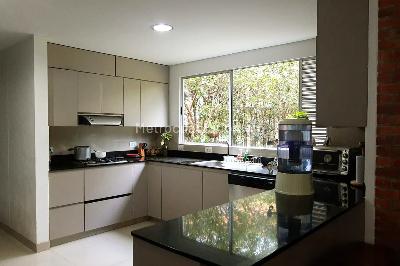 Casa de 3 alcobas en venta en Envigado, Envigado, 251 m² · foto 4 de 16