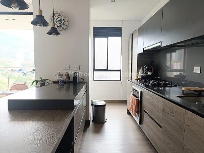 Apartamento de 3 alcobas en venta en Los Balsos, Medellín, 142 m² · foto 6 de 19