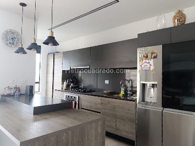 Apartamento de 3 alcobas en venta en Los Balsos, Medellín, 142 m² · foto 7 de 19
