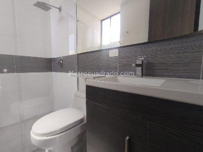 Apartamento de 3 alcobas en venta en Lalinde, Medellín, 123 m² · foto 12 de 13