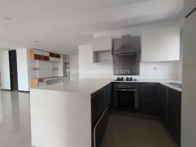 Apartamento de 3 alcobas en venta en Lalinde, Medellín, 123 m² · foto 7 de 13