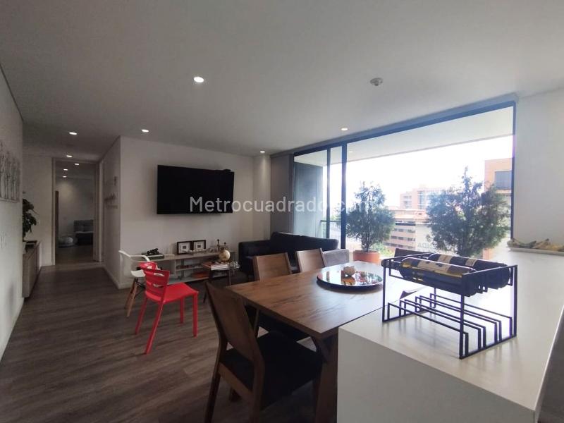 Apartamento de 2 Alcobas en Unidad Cerrada en El Poblado con Piscina y Gimnasio - 6