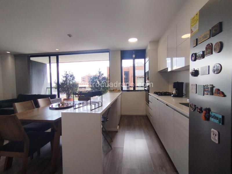 Apartamento de 2 Alcobas en Unidad Cerrada en El Poblado con Piscina y Gimnasio - 7