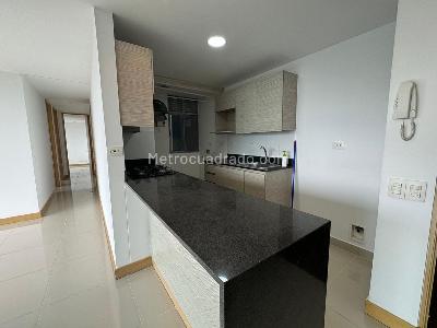 Apartamento de 3 alcobas en arriendo en El Poblado, Medellín, 85 m² · foto 4 de 10