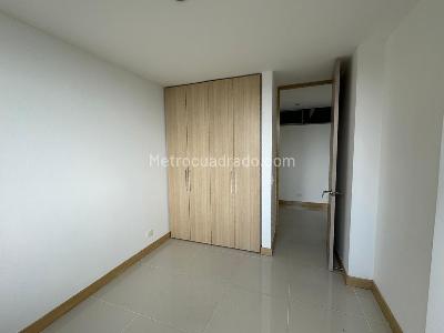 Apartamento de 3 alcobas en arriendo en El Poblado, Medellín, 85 m² · foto 6 de 10