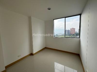 Apartamento de 3 alcobas en arriendo en El Poblado, Medellín, 85 m² · foto 8 de 10