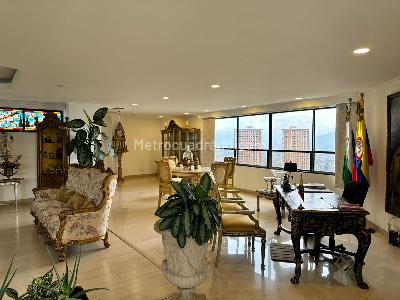 Apartamento de 4 alcobas en venta en El Poblado, Medellín, 380 m² · foto 4 de 16