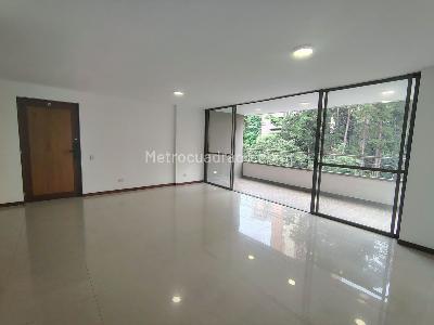 Apartamento de 3 alcobas en arriendo en El Poblado, Medellín, 112 m² · foto 2 de 18