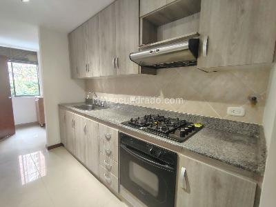 Apartamento de 3 alcobas en arriendo en El Poblado, Medellín, 112 m² · foto 7 de 18
