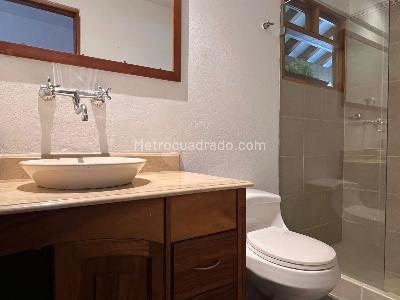 Casa de 3 alcobas en venta en Envigado, Envigado, 357 m² · foto 11 de 15