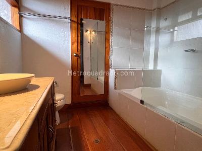 Casa de 3 alcobas en venta en Envigado, Envigado, 357 m² · foto 12 de 15