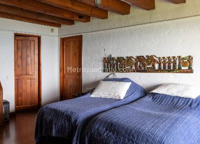 Casa de 3 alcobas en venta en Envigado, Envigado, 357 m² · foto 6 de 15