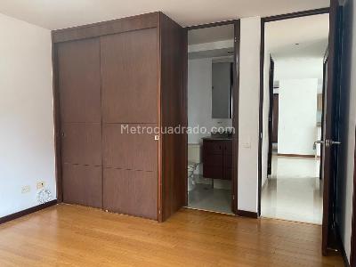 Apartamento de 3 alcobas en arriendo en El Poblado, Medellín, 78 m² · foto 10 de 14