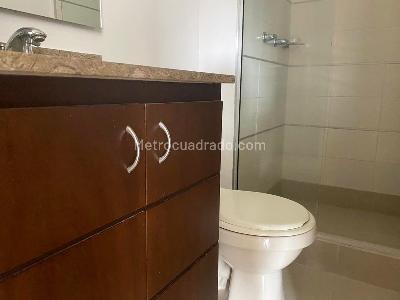 Apartamento de 3 alcobas en arriendo en El Poblado, Medellín, 78 m² · foto 14 de 14