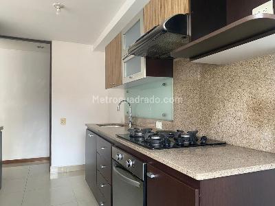 Apartamento de 3 alcobas en arriendo en El Poblado, Medellín, 78 m² · foto 5 de 14
