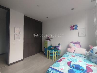 Apartamento de 3 alcobas en venta en El Poblado, Medellín, 149 m² · foto 10 de 15