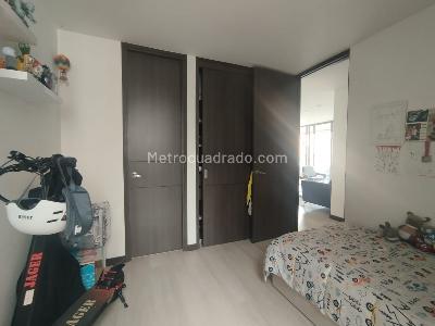 Apartamento de 3 alcobas en venta en El Poblado, Medellín, 149 m² · foto 11 de 15
