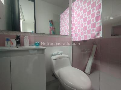 Apartamento de 3 alcobas en venta en El Poblado, Medellín, 149 m² · foto 13 de 15