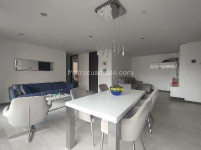 Apartamento de 3 alcobas en venta en El Poblado, Medellín, 149 m² · foto 3 de 15