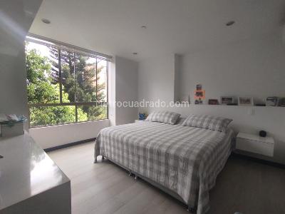 Apartamento de 3 alcobas en venta en El Poblado, Medellín, 149 m² · foto 7 de 15