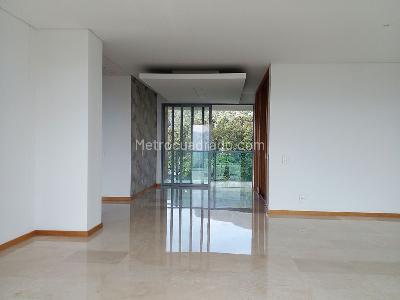 Apartamento en venta en El Poblado, Medellín · foto 3 de 20