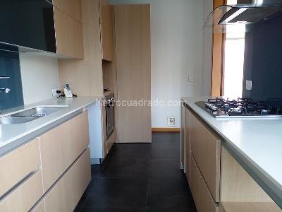 Apartamento en venta en El Poblado, Medellín · foto 6 de 20