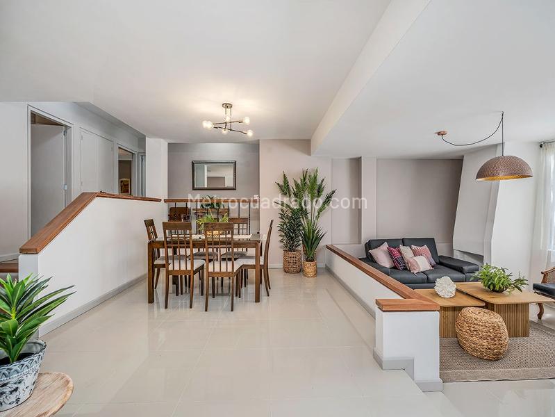 Apartamento Amoblado de 3 Alcobas con 3 Baños en El Poblado