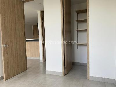 Apartamento de 2 alcobas en arriendo en El Poblado, Medellín, 74 m² · foto 11 de 15