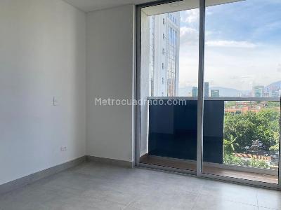 Apartamento de 2 alcobas en arriendo en El Poblado, Medellín, 74 m² · foto 13 de 15