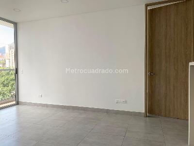 Apartamento de 2 alcobas en arriendo en El Poblado, Medellín, 74 m² · foto 3 de 15