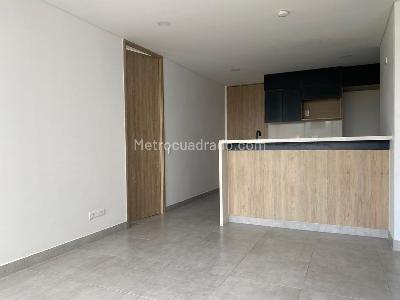 Apartamento de 2 alcobas en arriendo en El Poblado, Medellín, 74 m² · foto 4 de 15