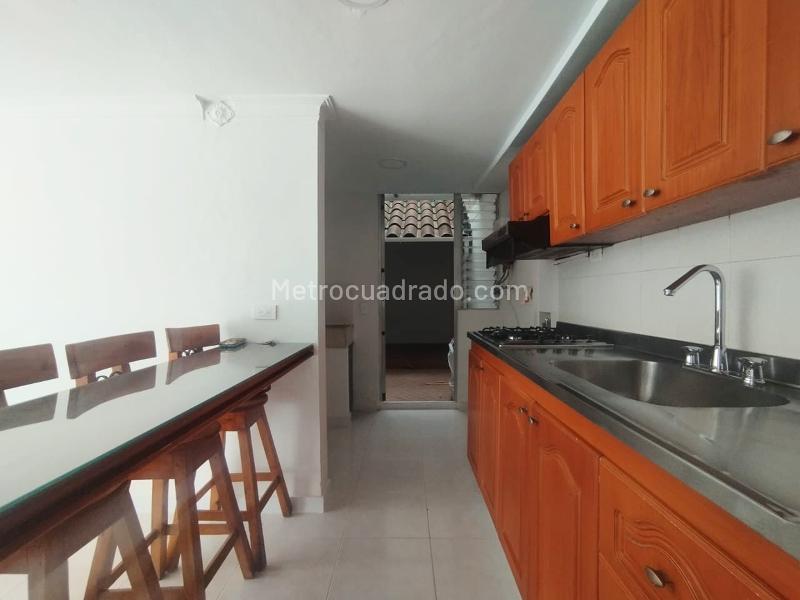 Apartamento de 3 Alcobas en El Poblado con Terraza y Piscina - 7