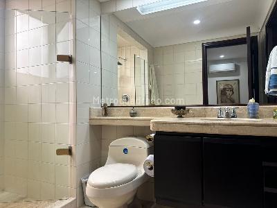 Apartamento de 4 alcobas en venta en El Poblado, Medellín, 452 m² · foto 16 de 18