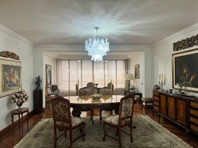 Apartamento de 4 alcobas en venta en El Poblado, Medellín, 452 m² · foto 7 de 18