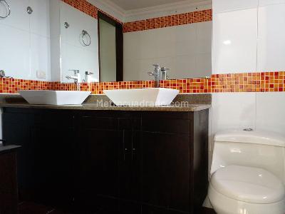 Casa de 5 alcobas en venta en Envigado, Envigado, 237 m² · foto 17 de 19