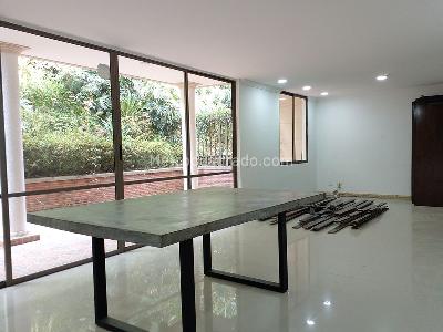 Casa de 5 alcobas en venta en Envigado, Envigado, 237 m² · foto 3 de 19