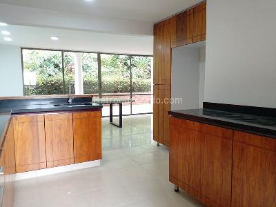 Casa de 5 alcobas en venta en Envigado, Envigado, 237 m² · foto 6 de 19