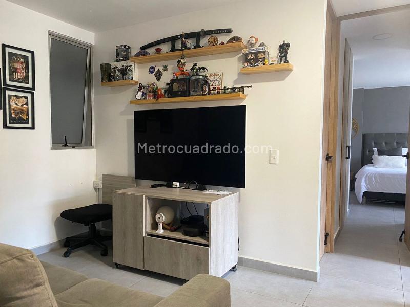 Apartamento de 3 Alcobas cerca al Metro en El Poblado con Parqueadero Cubierto - 7