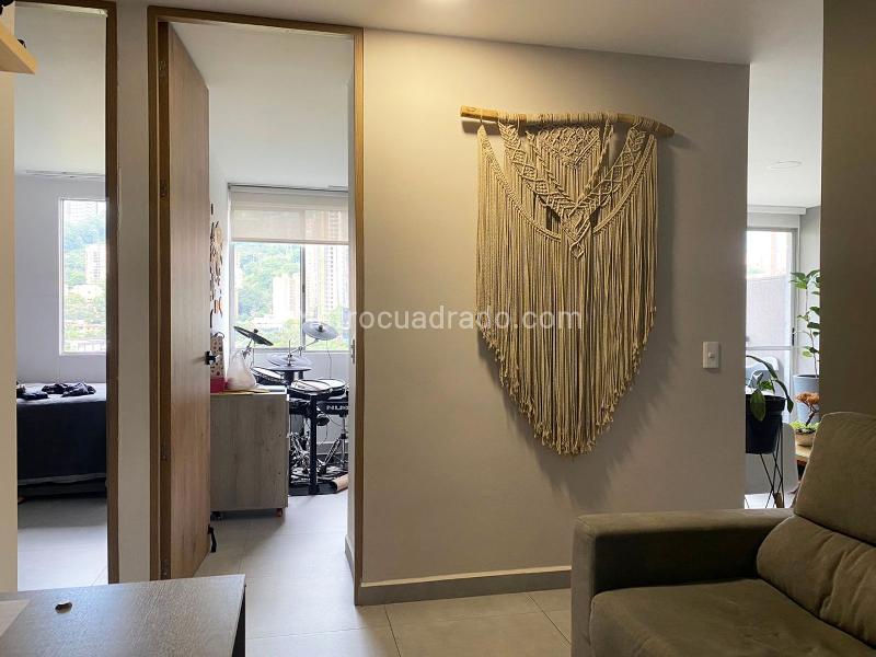 Apartamento de 3 Alcobas cerca al Metro en El Poblado con Parqueadero Cubierto - 8