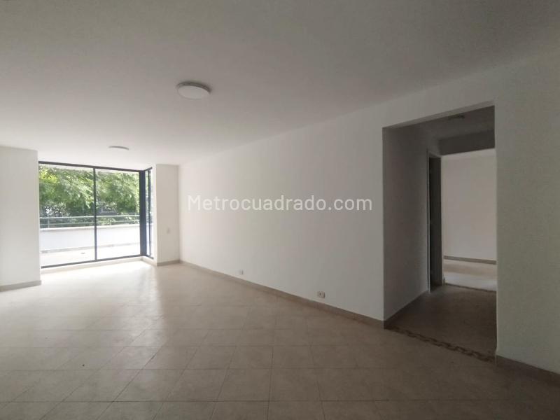 Apartamento de 3 Alcobas en El Poblado (Conjunto Cerrado) - 2