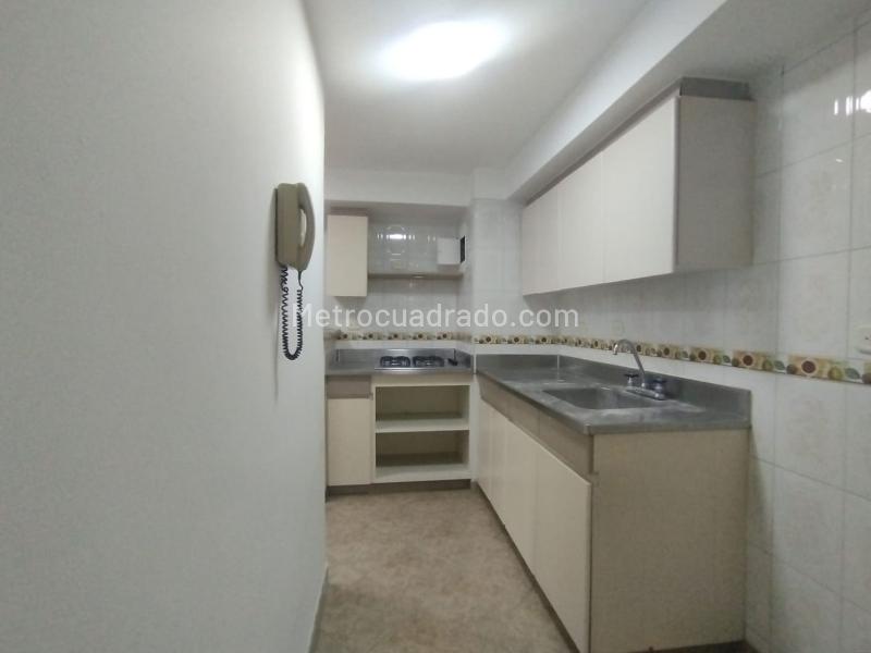 Apartamento de 3 Alcobas en El Poblado (Conjunto Cerrado) - 6