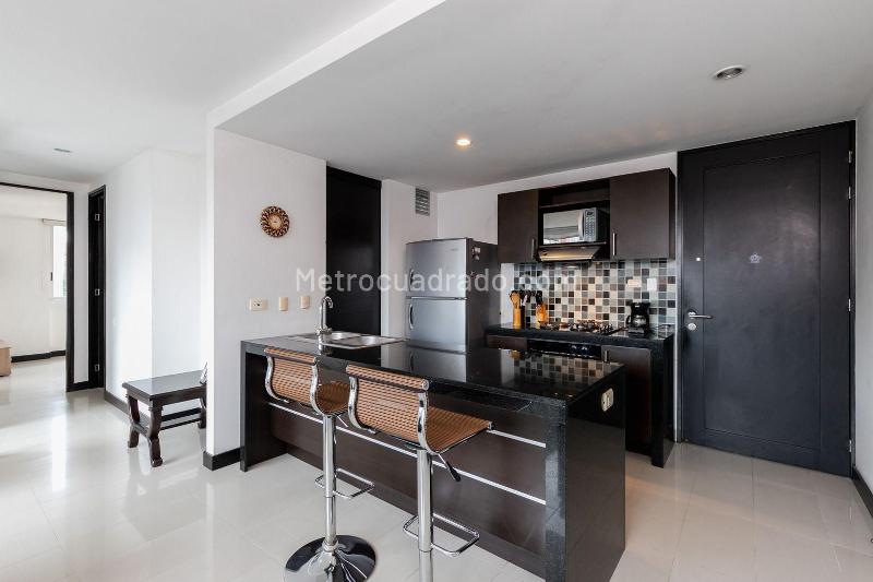 Furnished 2BR Apartment Near Shopping in El Poblado - 5